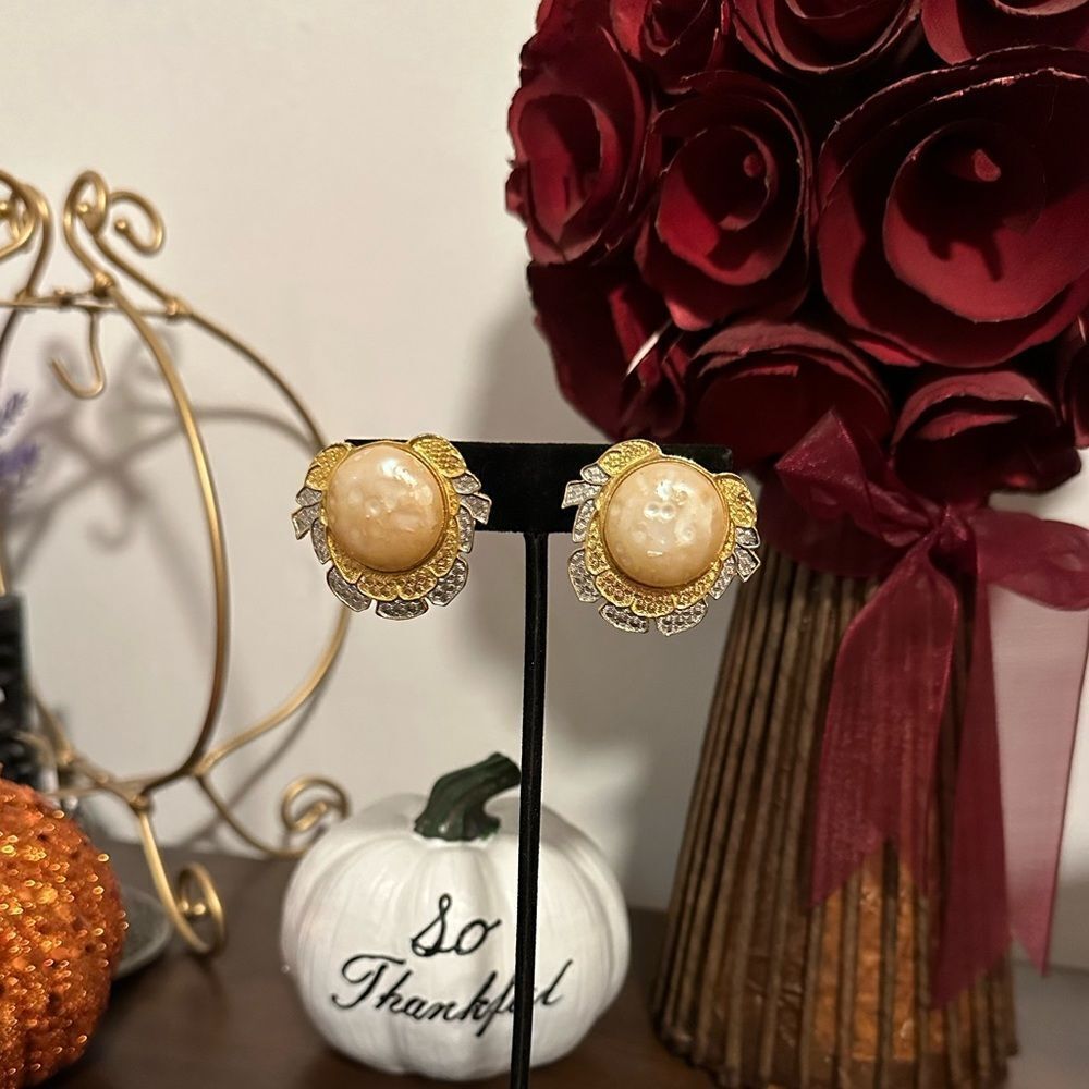 Vintage Accessocraft NYC clip Earrings two tone